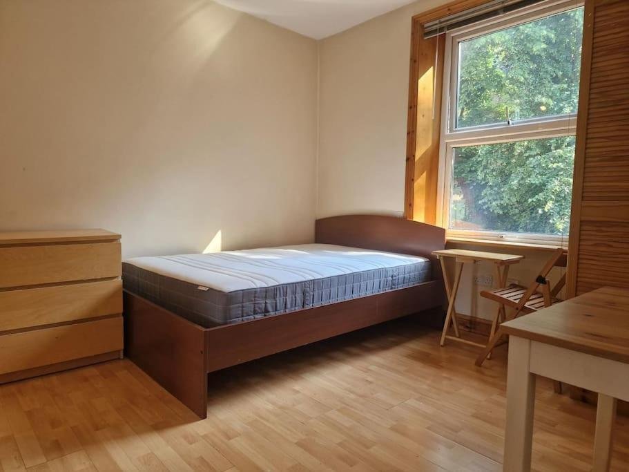 Bright studio apartment Highgate — Greater London, London