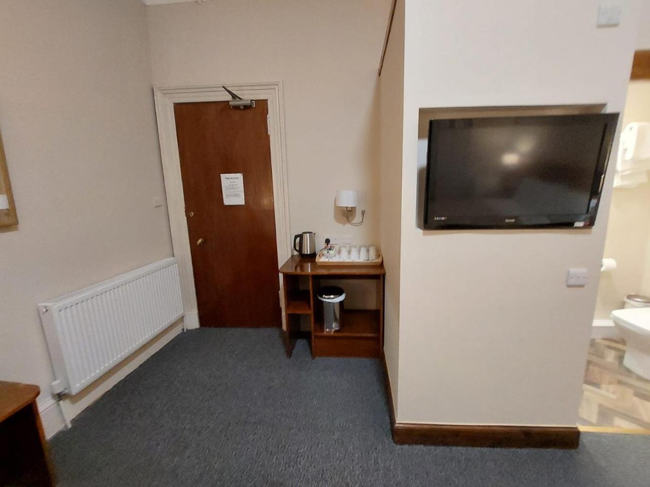 Photo of Family Room (4 Adults) #8