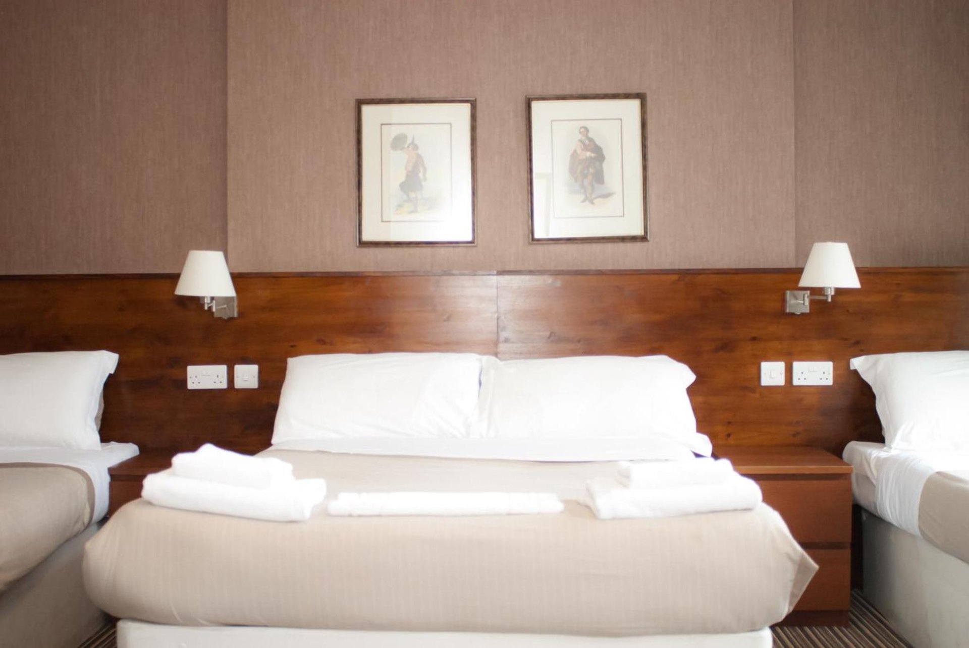 Edinburgh House Hotel