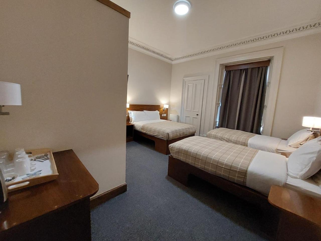 Photo of Family Room (4 Adults) #10