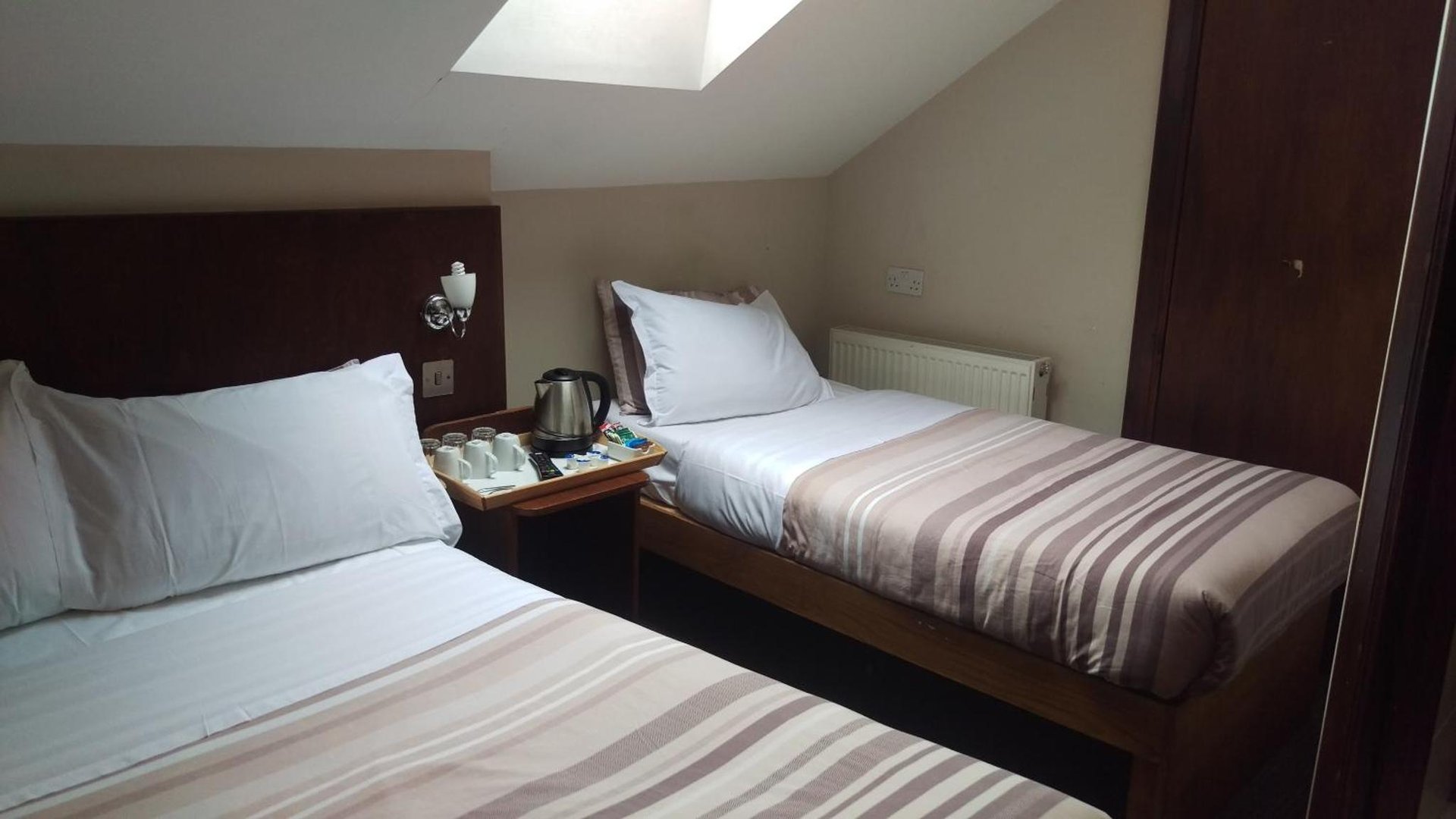 Edinburgh House Hotel