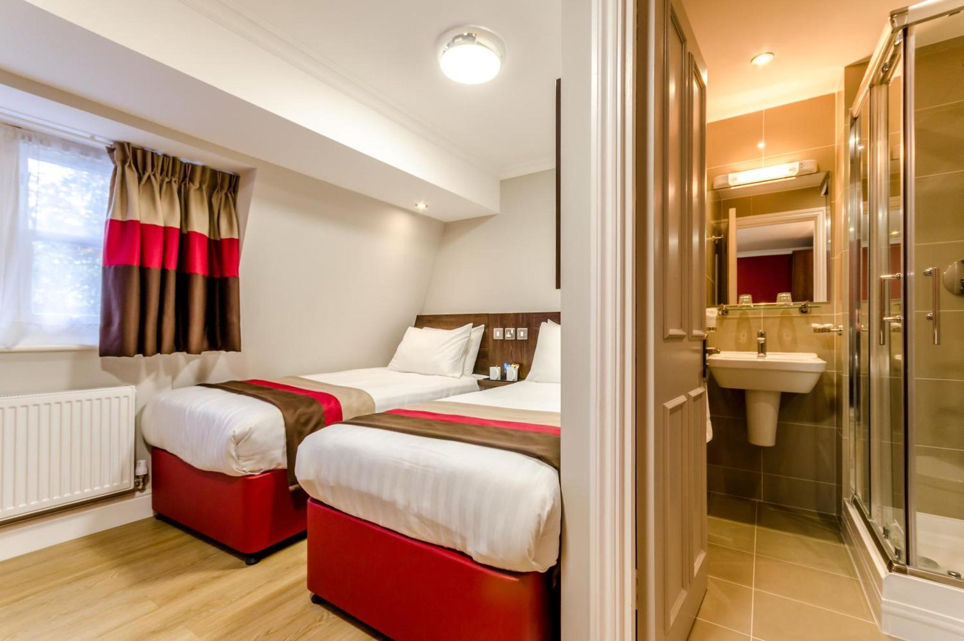 Royal Cambridge Hotel photo 2