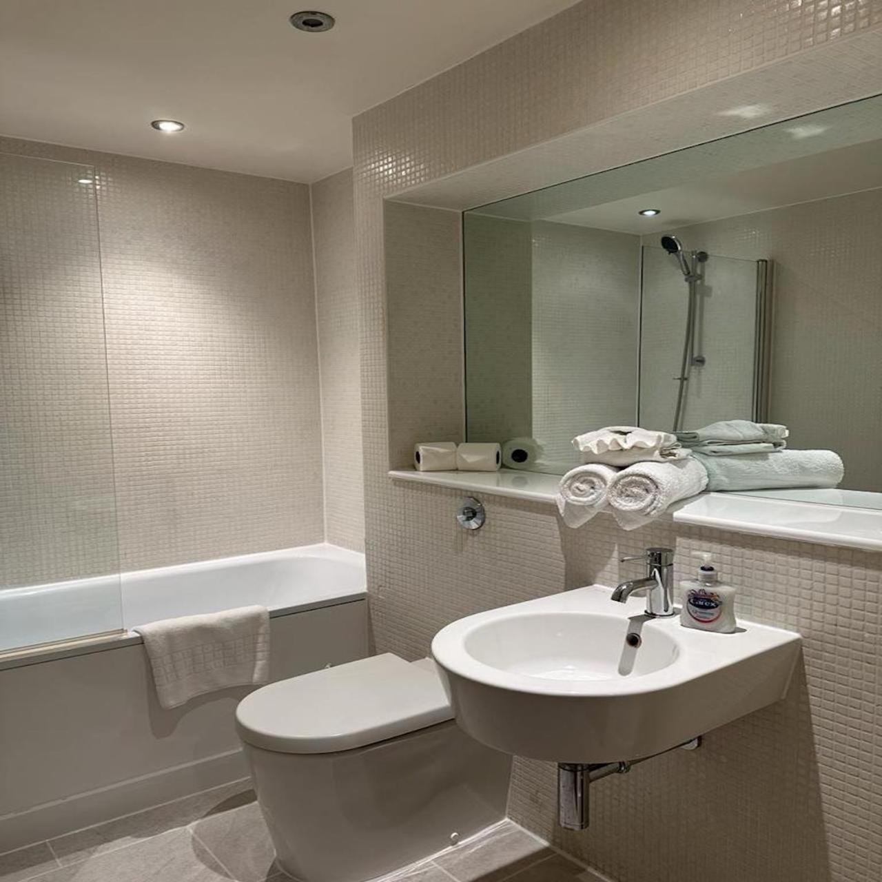Canary Wharf - Luxury Apartments photo 2