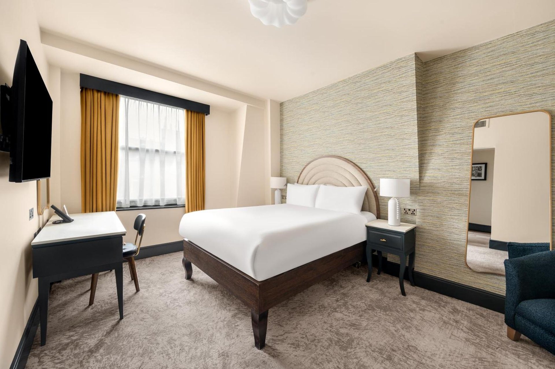 Hotel Indigo London - Kensington by IHG photo 3