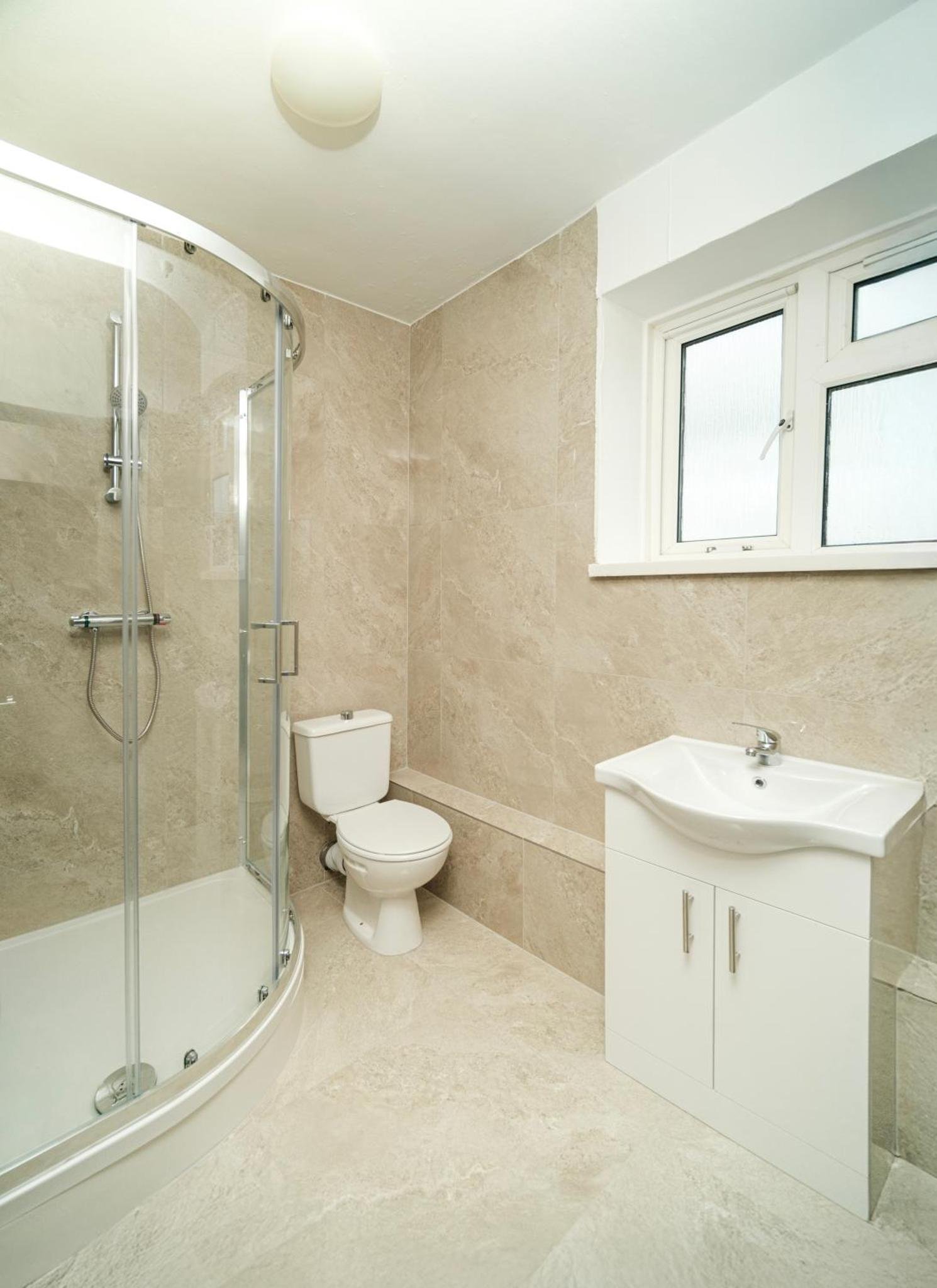 3 of 5 Room Cozy, spacious and modern in Camden Town photo 2