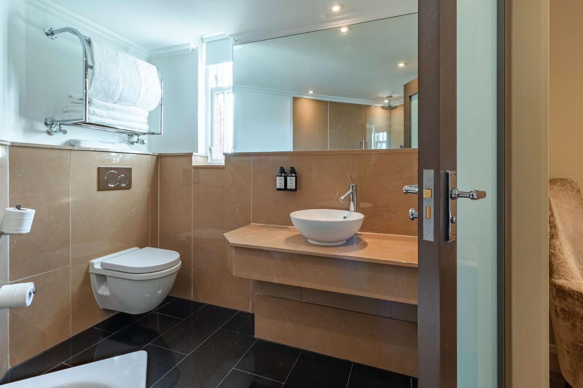 Radisson Blu Hotel, London Bloomsbury photo 2