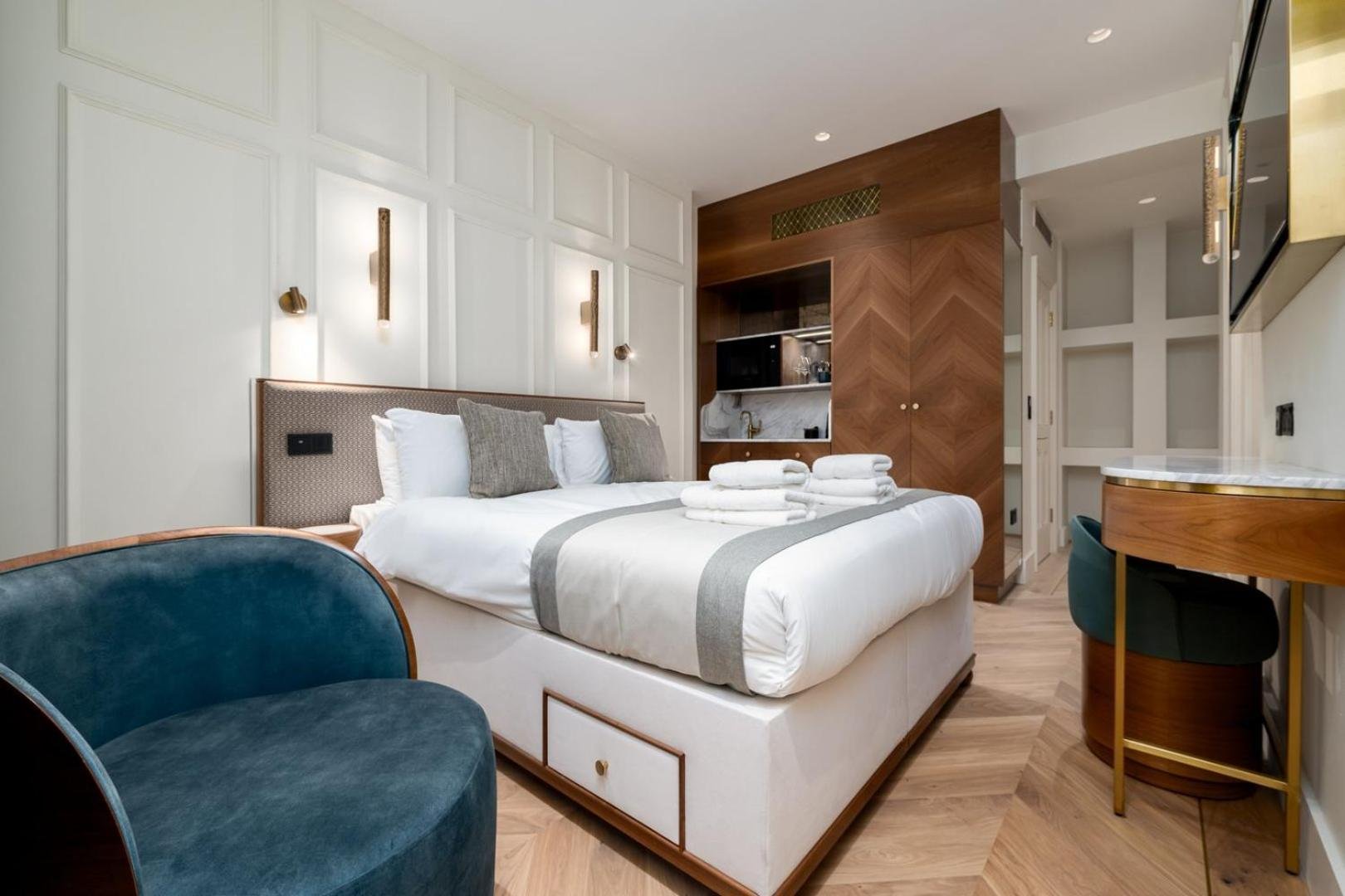 GuestReady - The Fitzroy photo 4