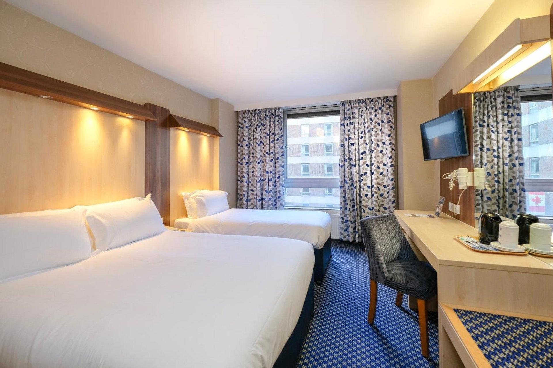 Royal National Hotel photo 2