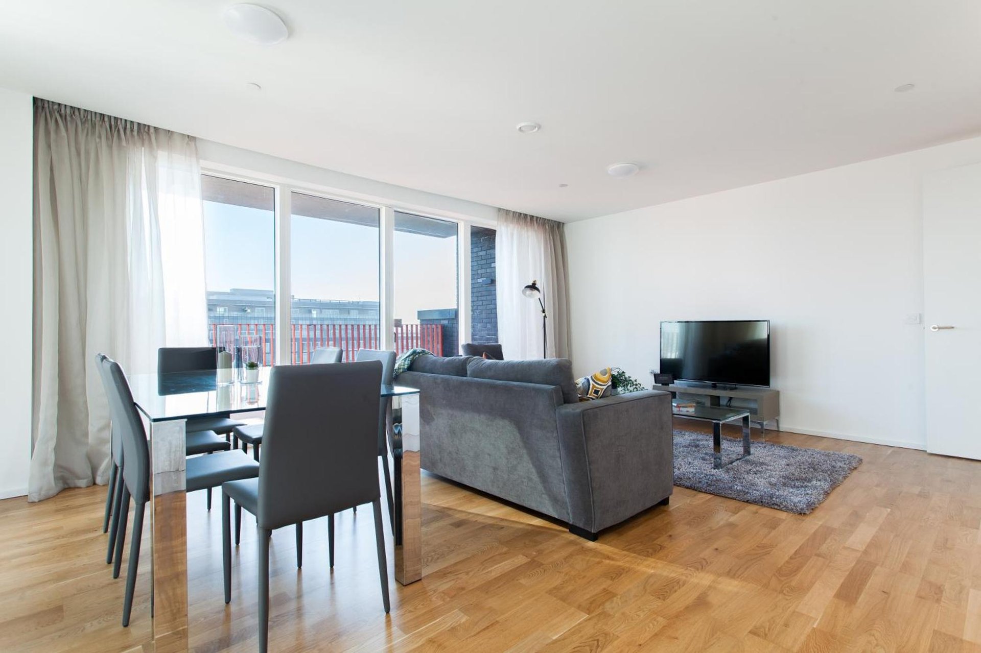 Clover Court by Aeria Apartments photo 4