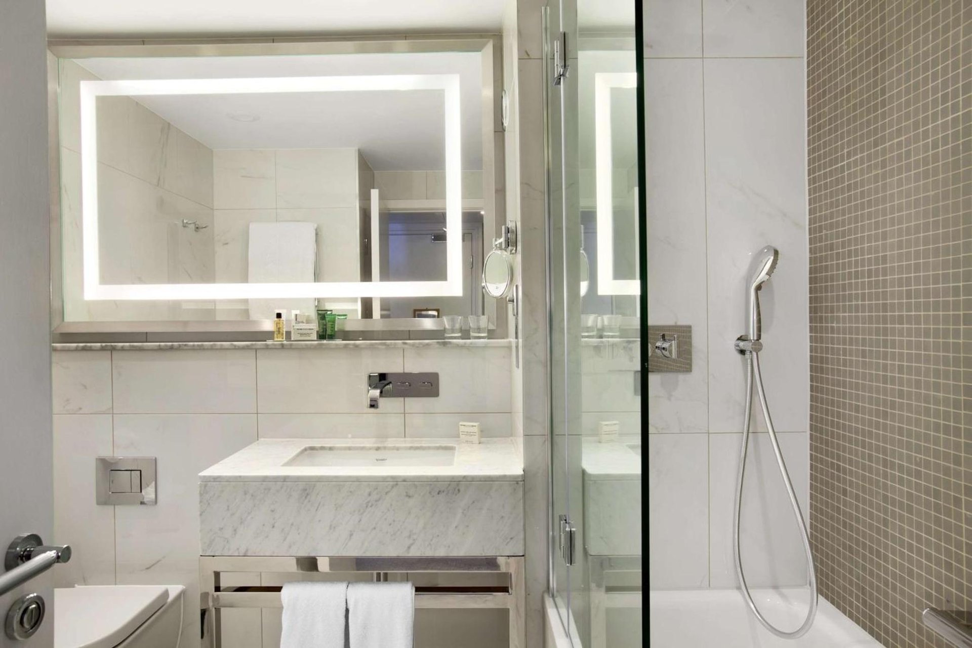 Hilton London Angel Islington photo 2