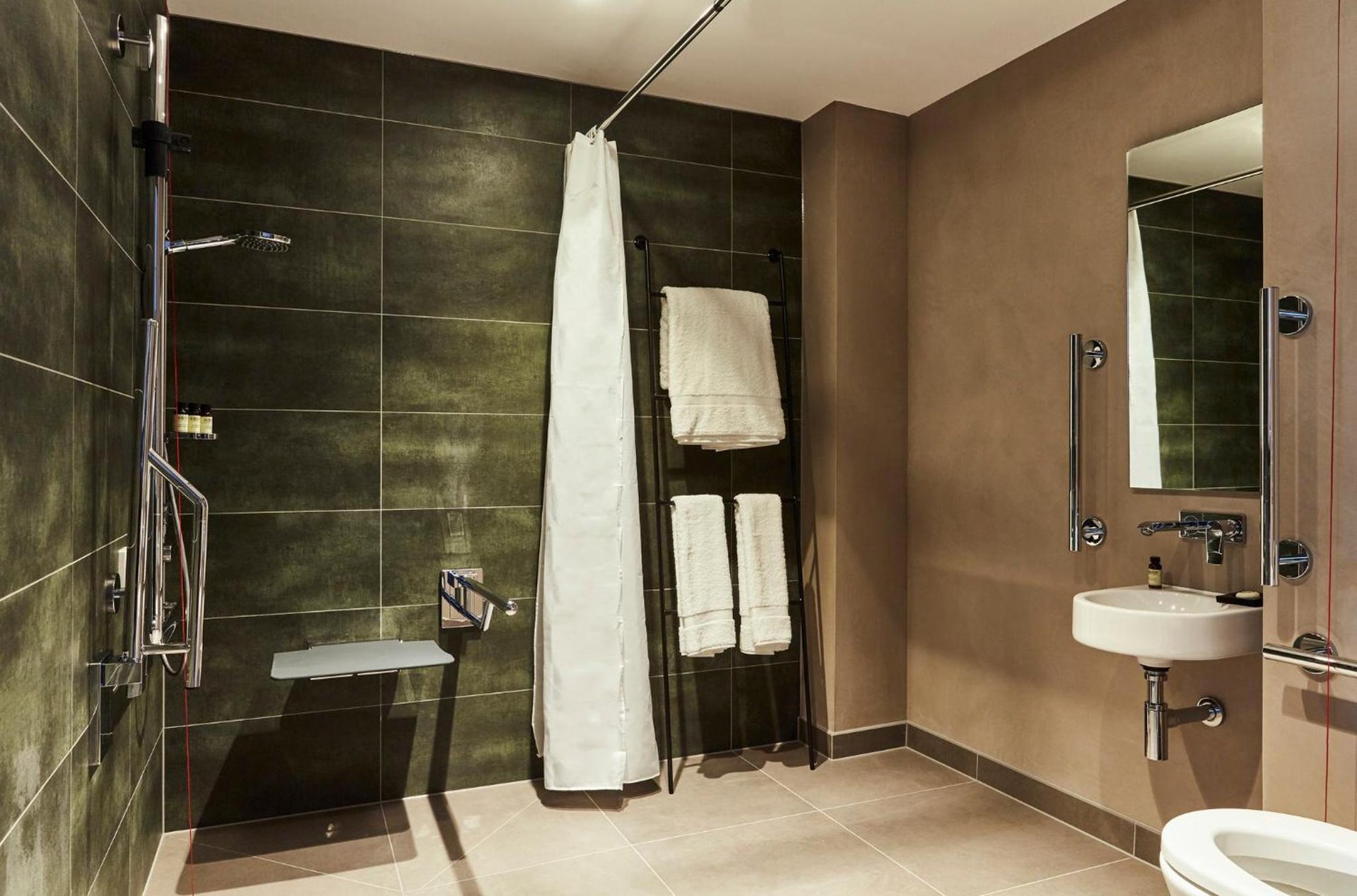 Hotel Indigo London - 1 Leicester Square by IHG photo 2
