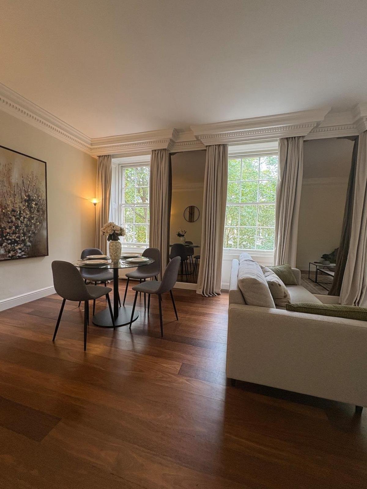 Stylish 1 Bed in Knightsbridge Prime Location photo 2