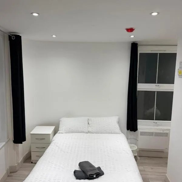 Modern Studios Elephant and Castle — South Bank & Southwark, London