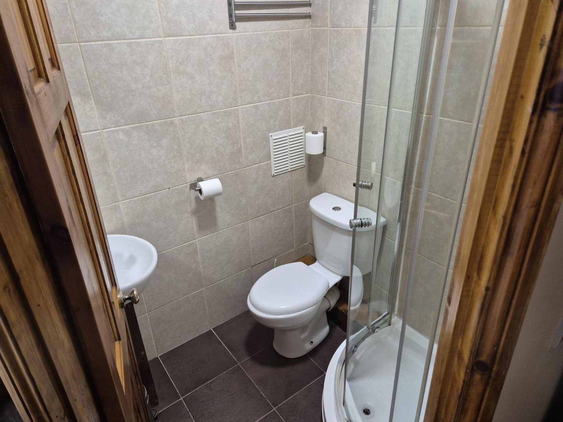 Family Room (3 Adults)