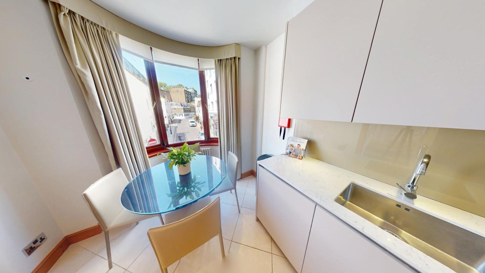 Cheval Knightsbridge photo 2