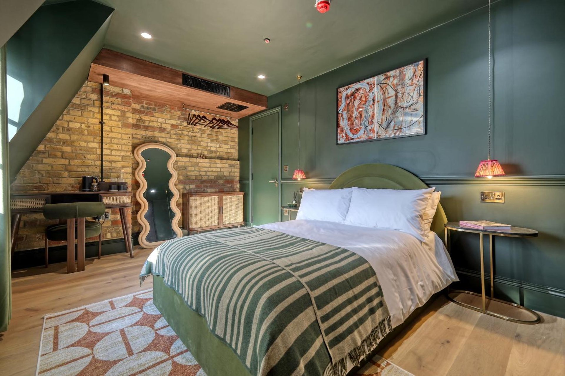 The Carlton Tavern Hotel — Greater London, London