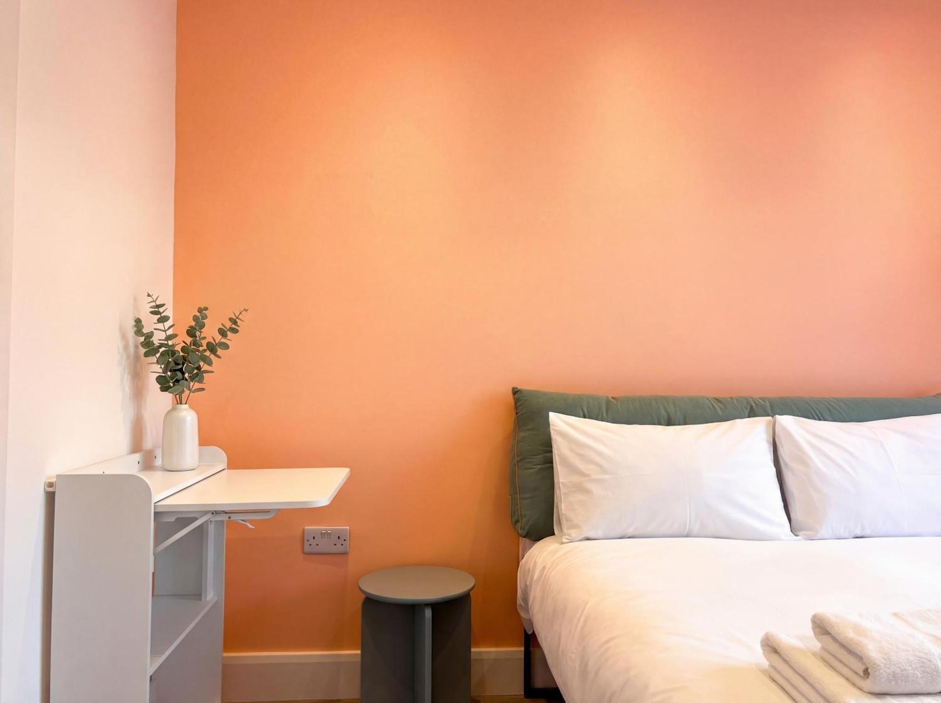 Zozy Clitterhouse — Greater London, London