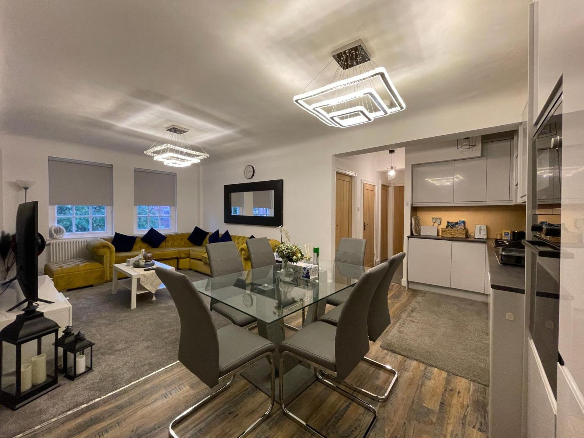 Kensington Apartment photo 3