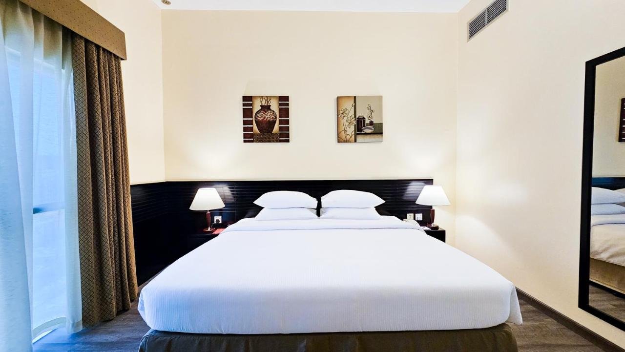 Photo of Twin Studio - Non-Smoking #4