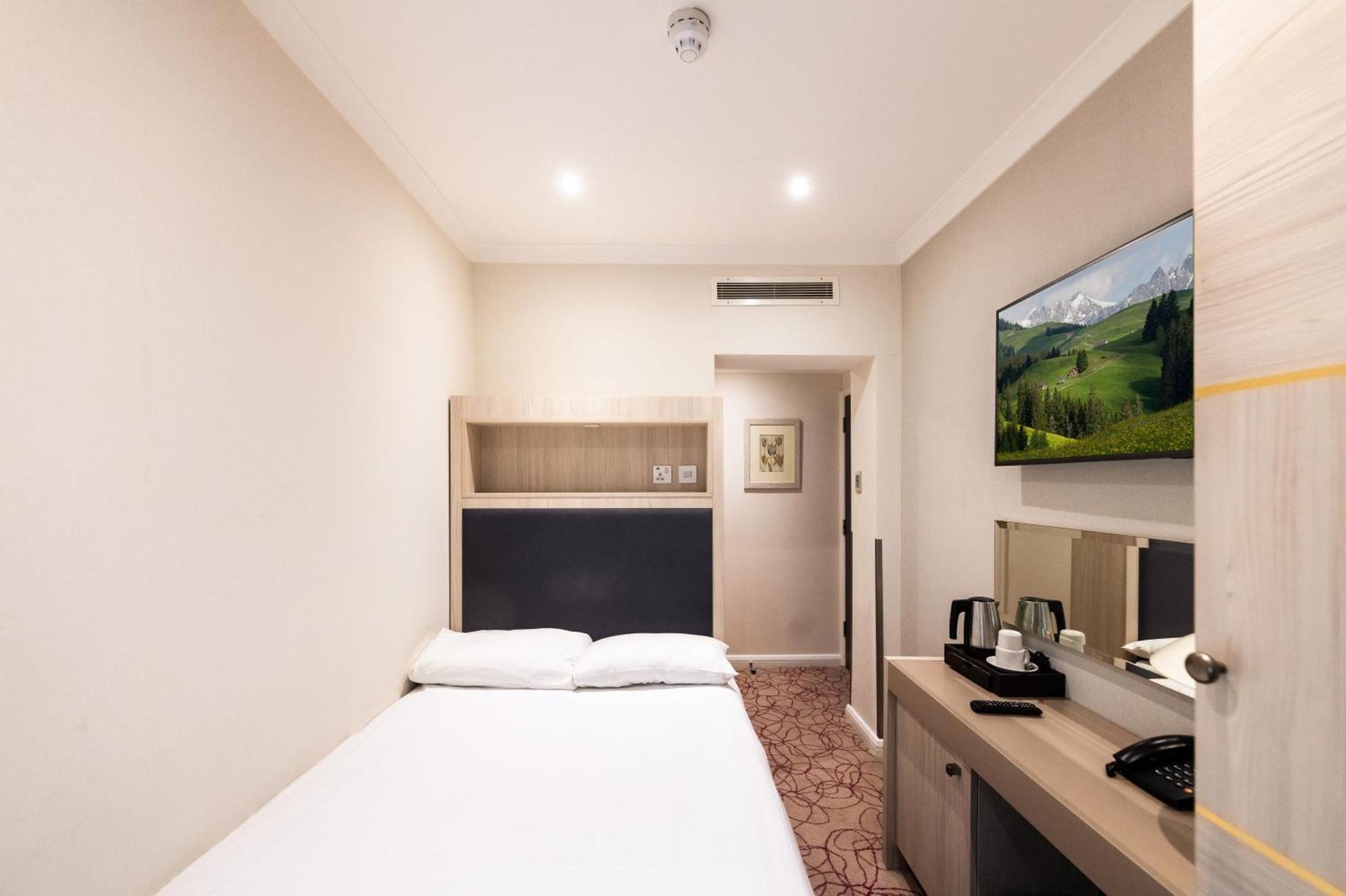 Blandford Hotel photo 1