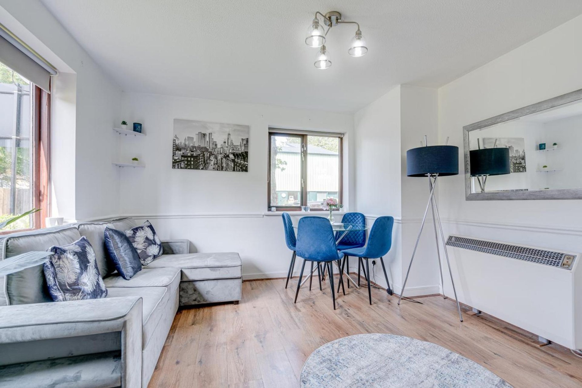 CanadaWater-2bedroom-1Bathroom-Free Parking photo 4