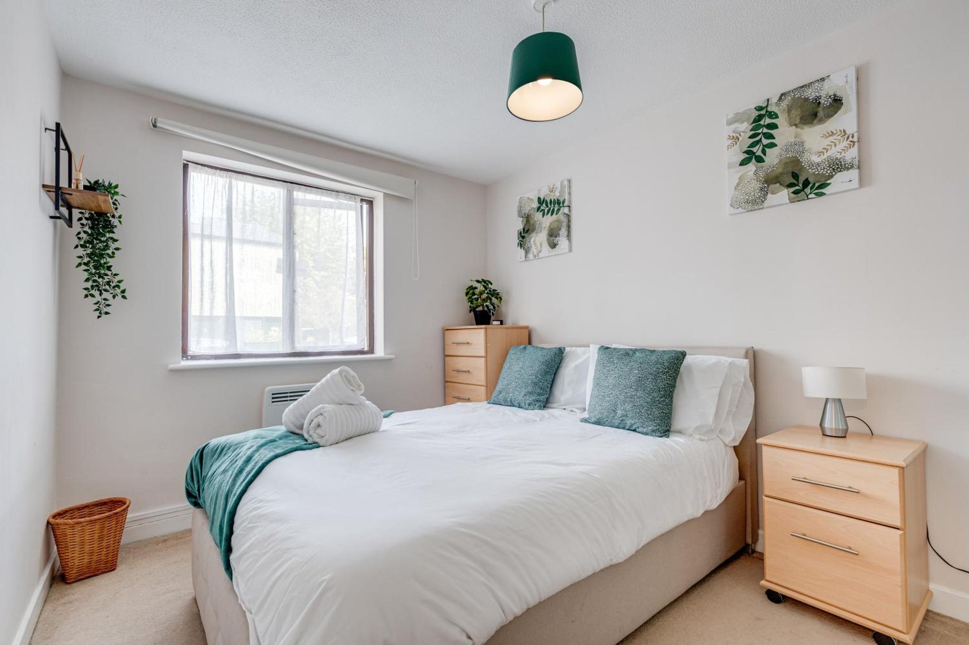 CanadaWater-2bedroom-1Bathroom-Free Parking photo 1