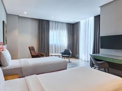 Standard Twin Room - City Side