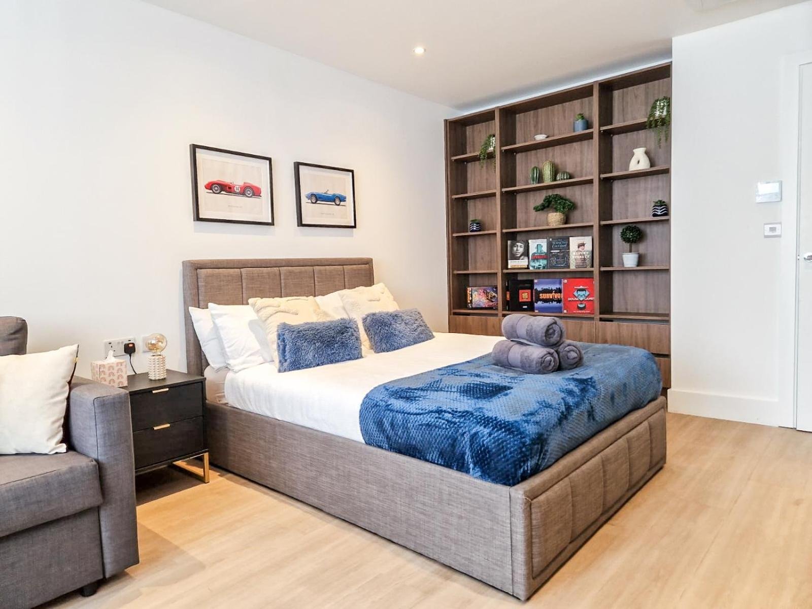 3-Bedroom with Balcony and Studio Apartments in St Johns Wood near Marylebone & Regents Park by NourNest Apartments photo 2