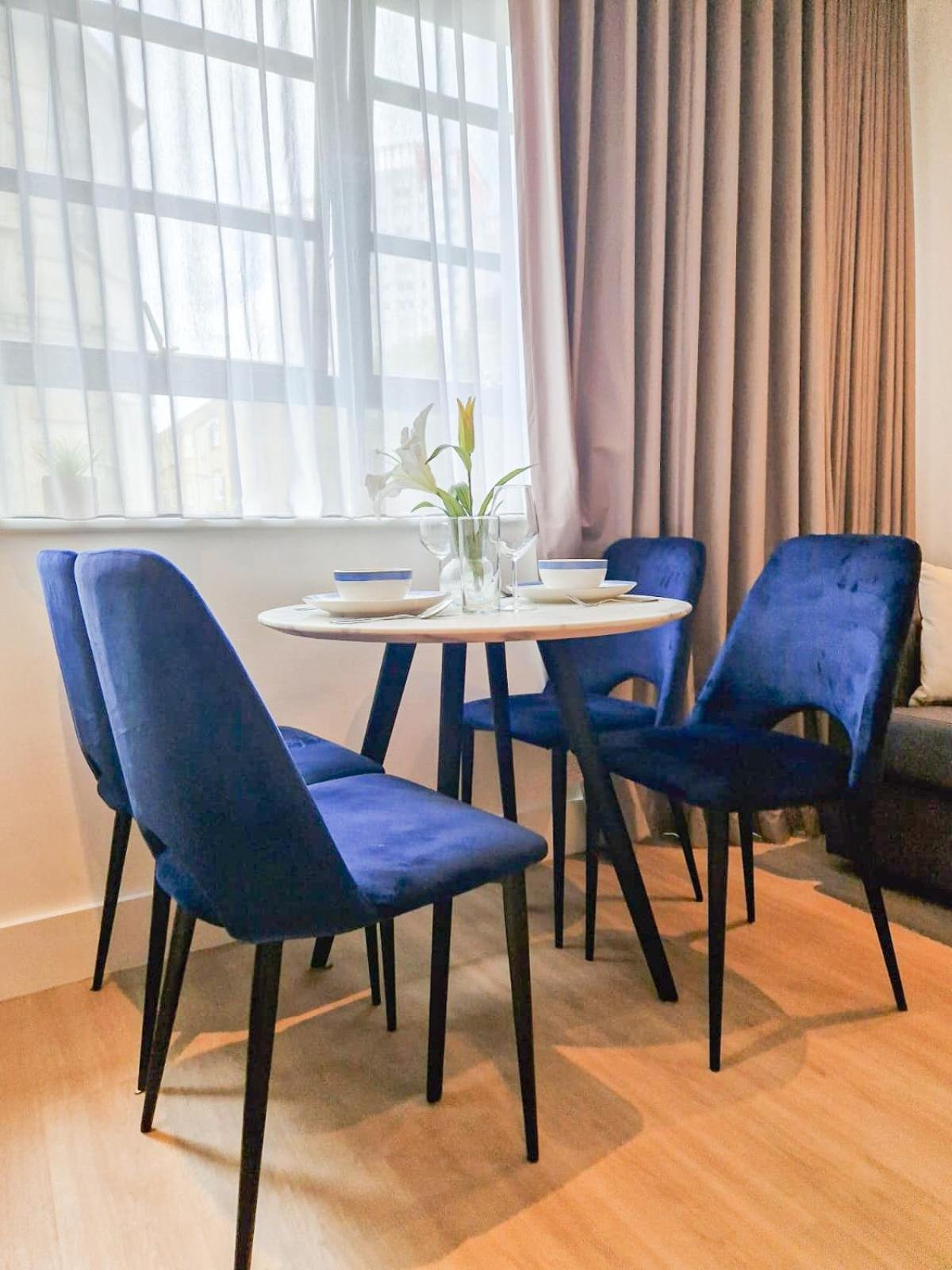 3-Bedroom with Balcony and Studio Apartments in St Johns Wood near Marylebone & Regents Park by NourNest Apartments photo 3