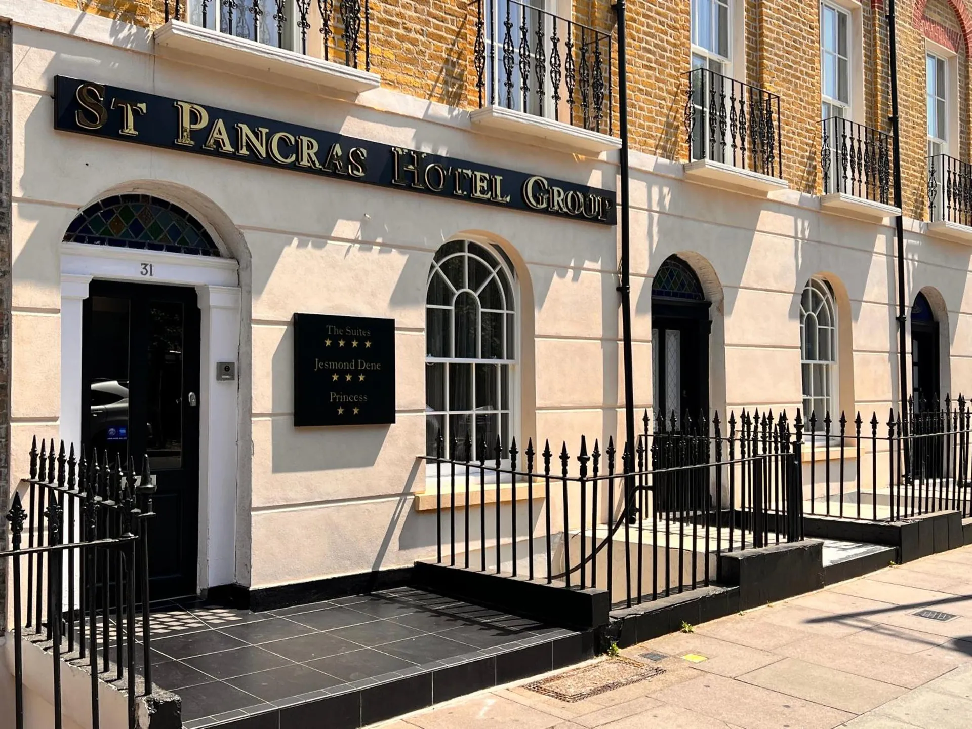 The Suites - St Pancras Hotel Group