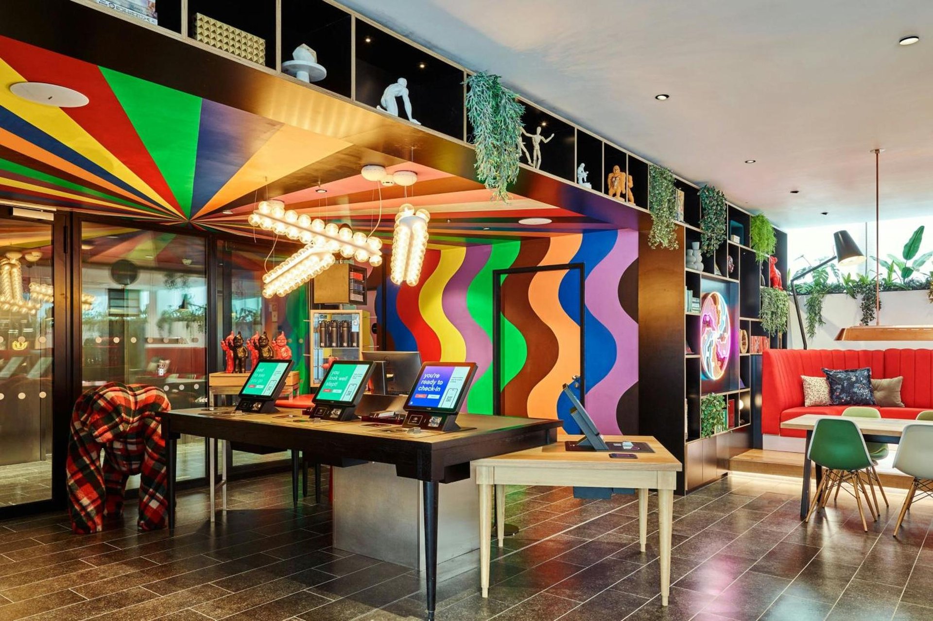 citizenM London Victoria Station photo 2
