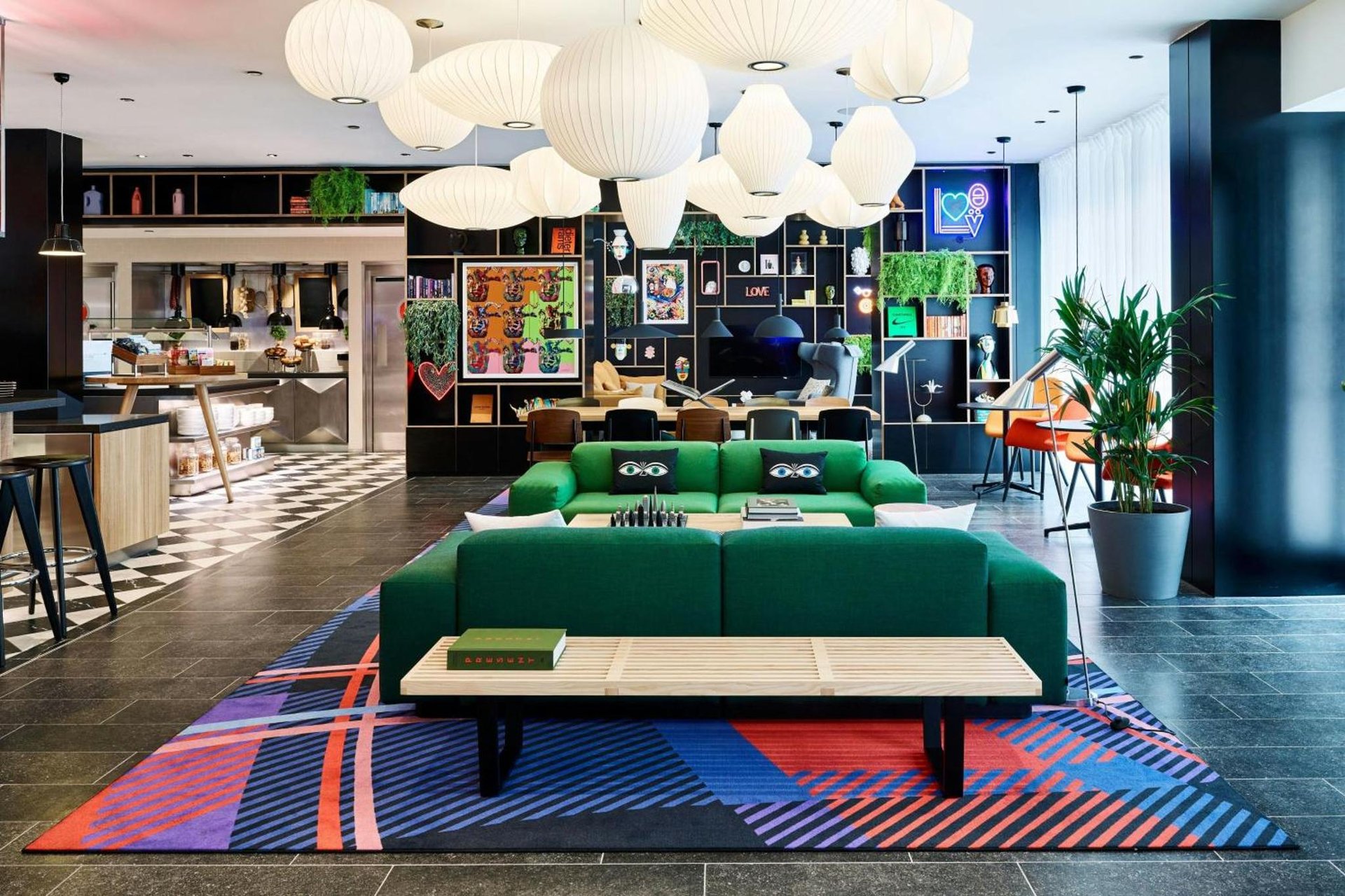 citizenM London Victoria Station — Victoria & Pimlico, London