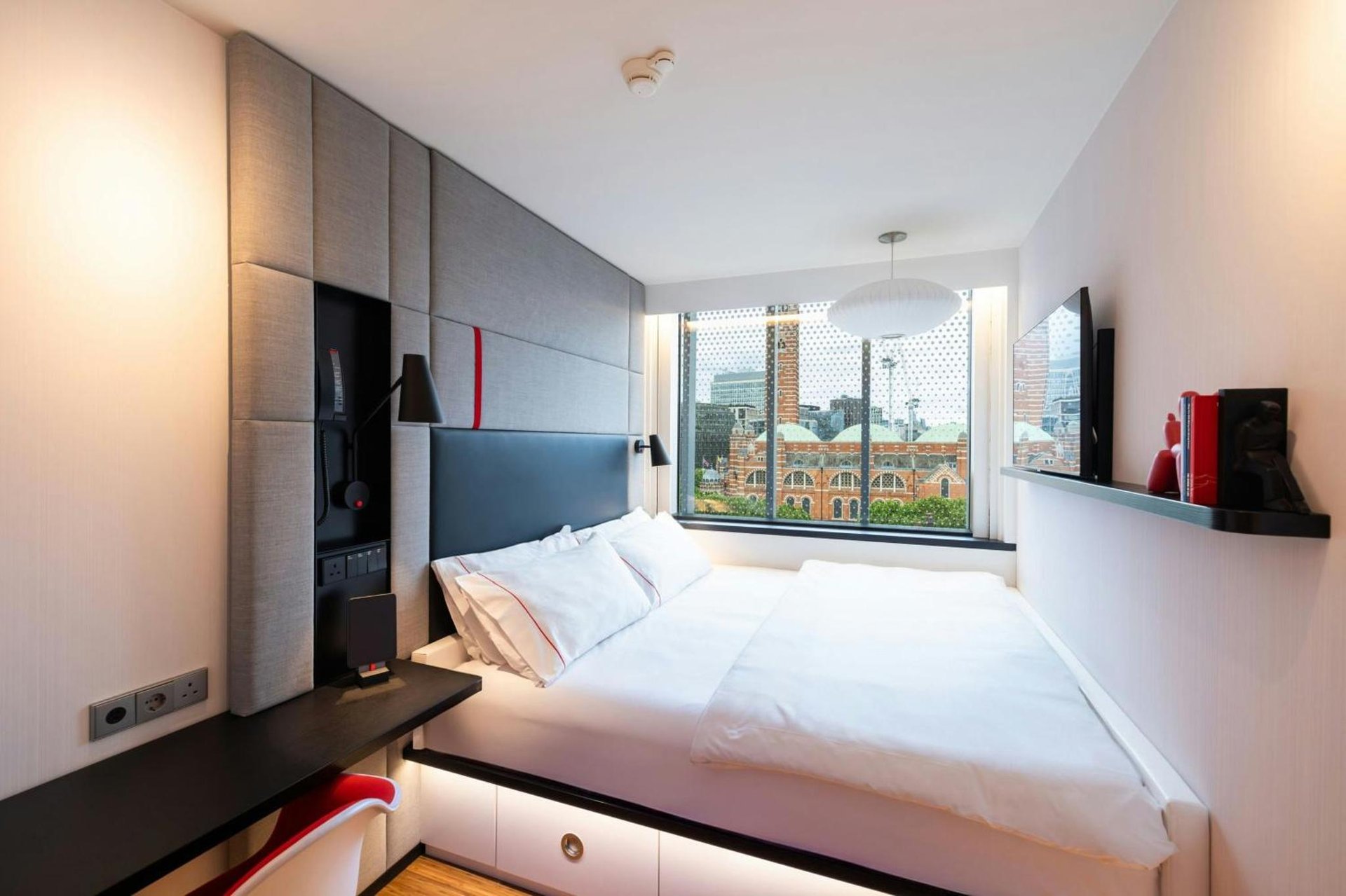 citizenM London Victoria Station photo 3