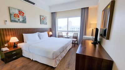 Standard Double Room with City View - Smoking