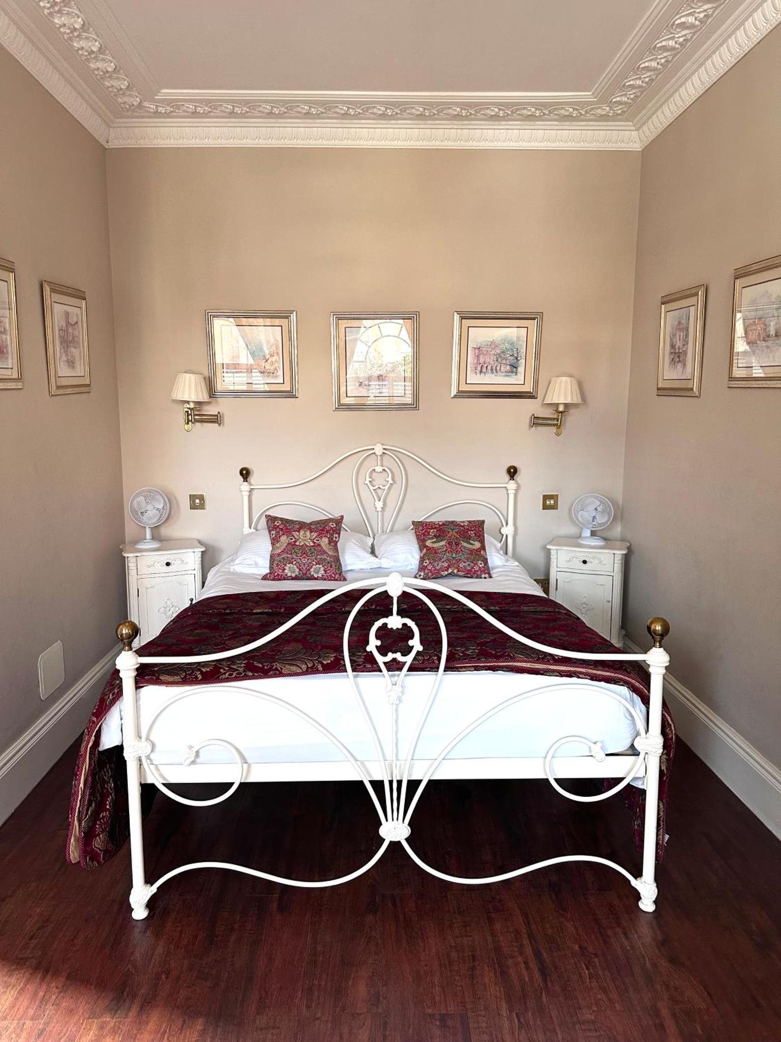 Balham Lodge — Bloomsbury & Holborn, London
