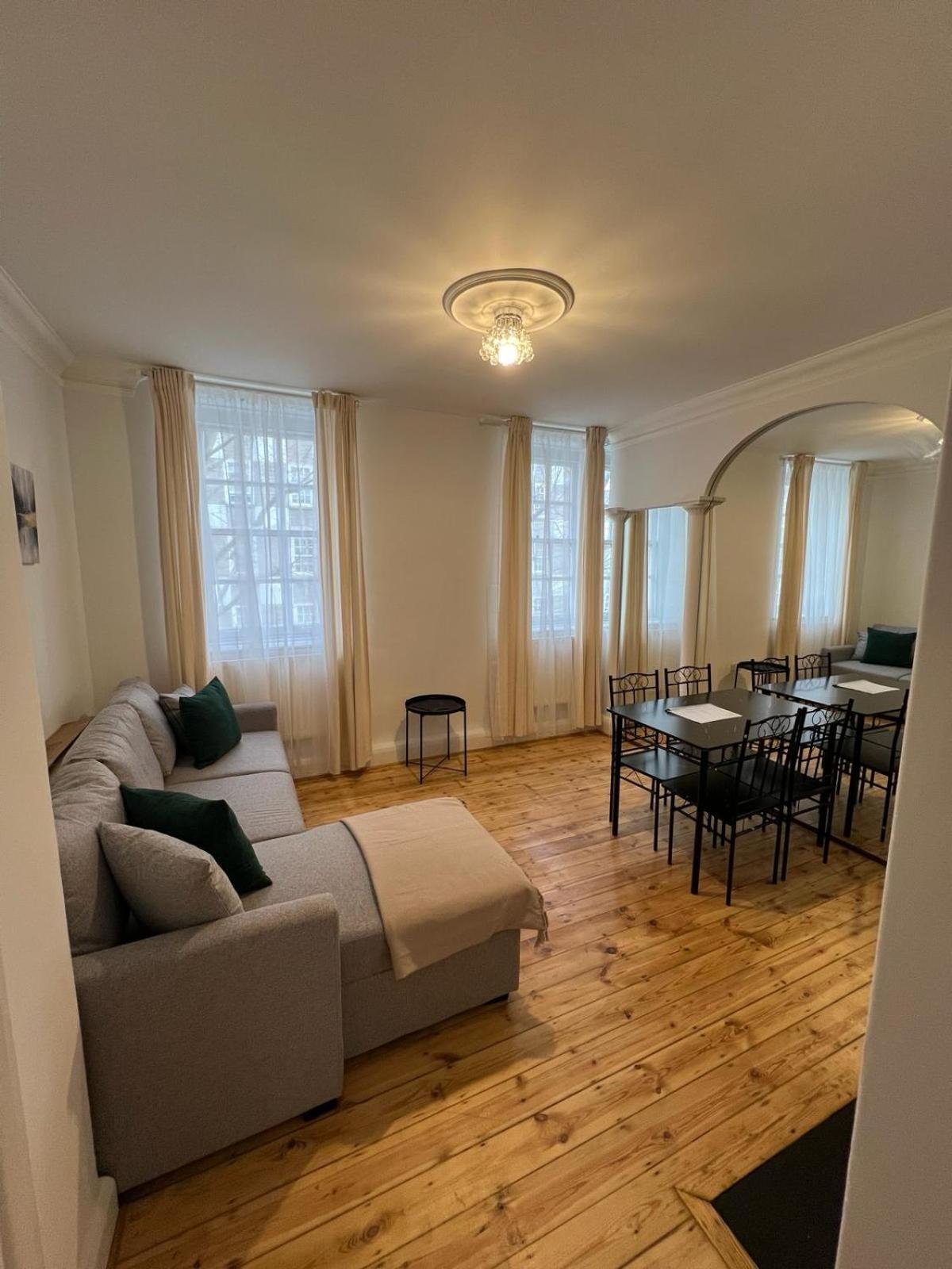 1 Bed Apartment - Centrally Located In The Heart of Westminster — Westminster & Mayfair, London