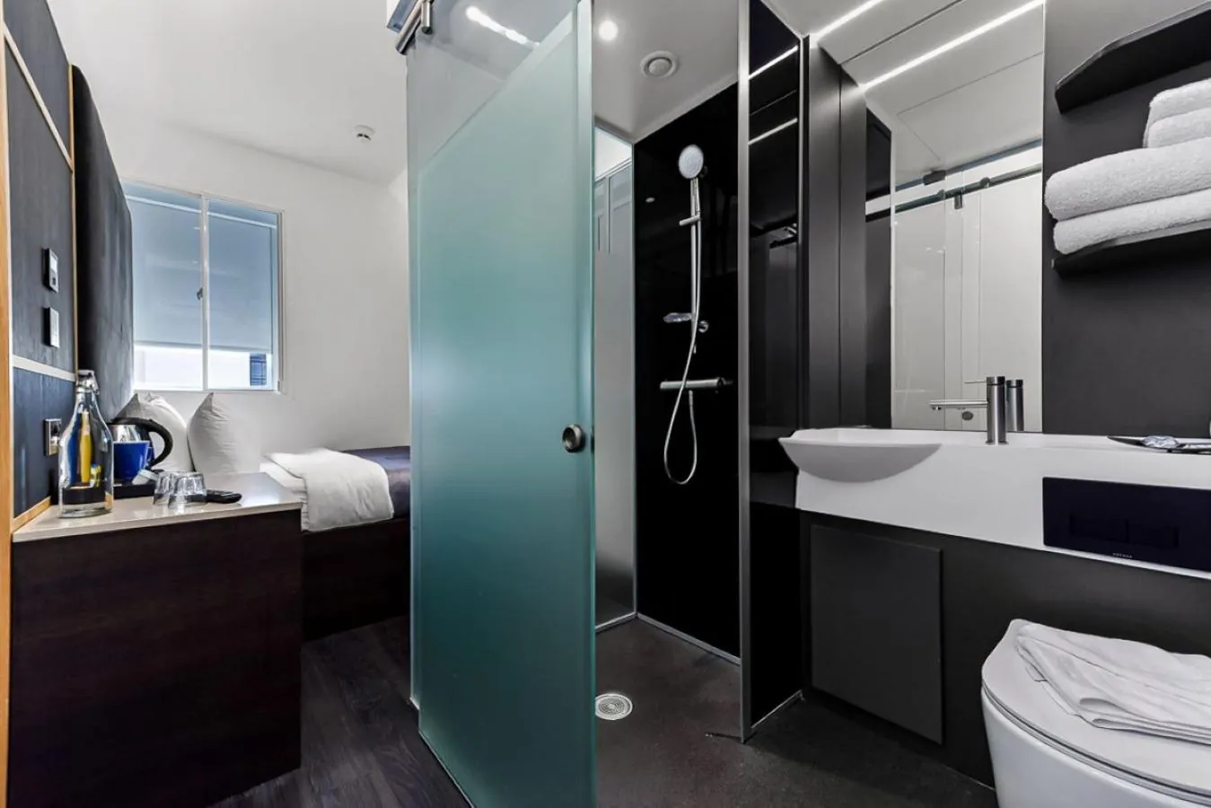 The Z Hotel Trafalgar photo 2