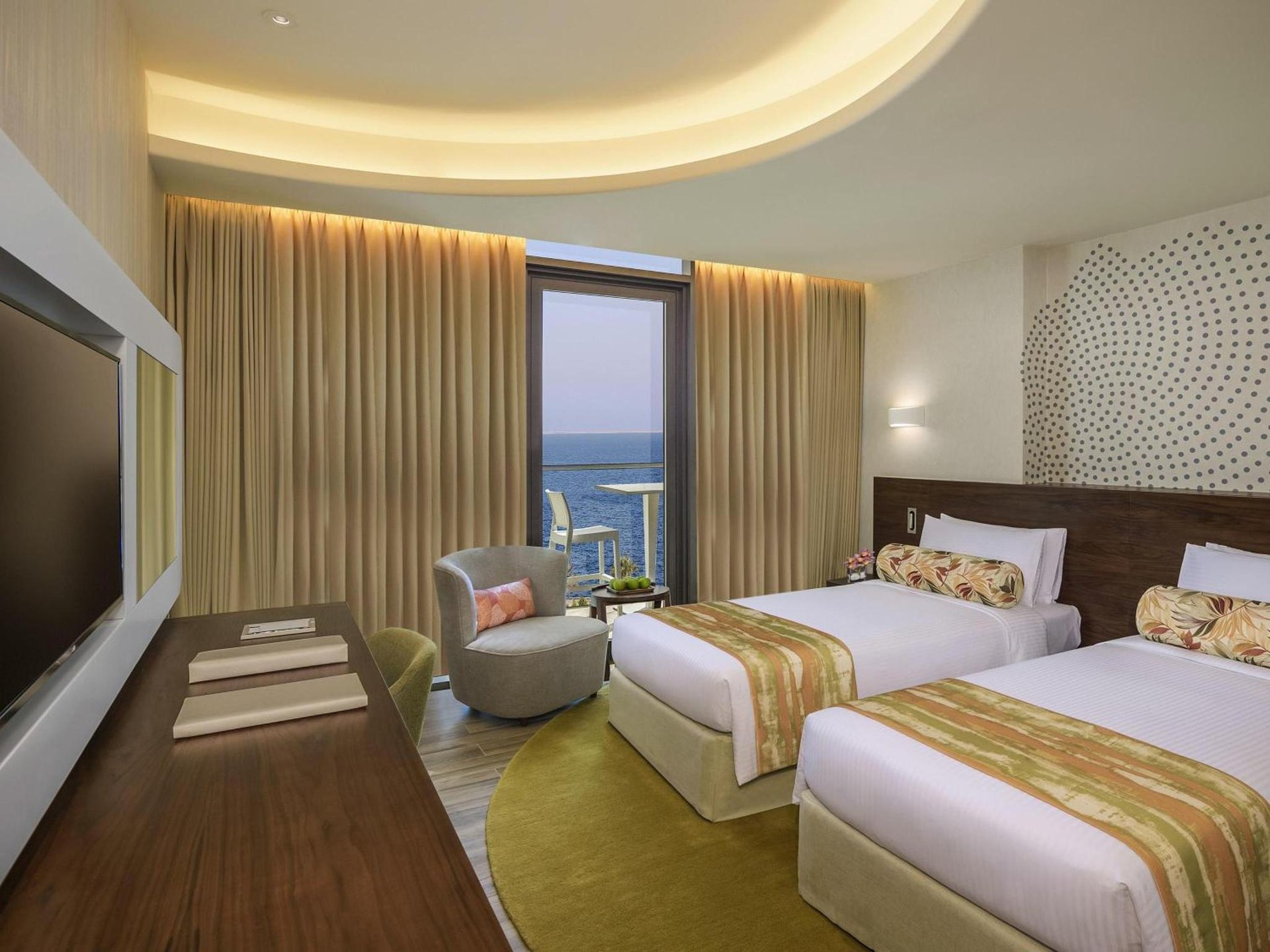 Deluxe Room with Balcony and Partial Sea View