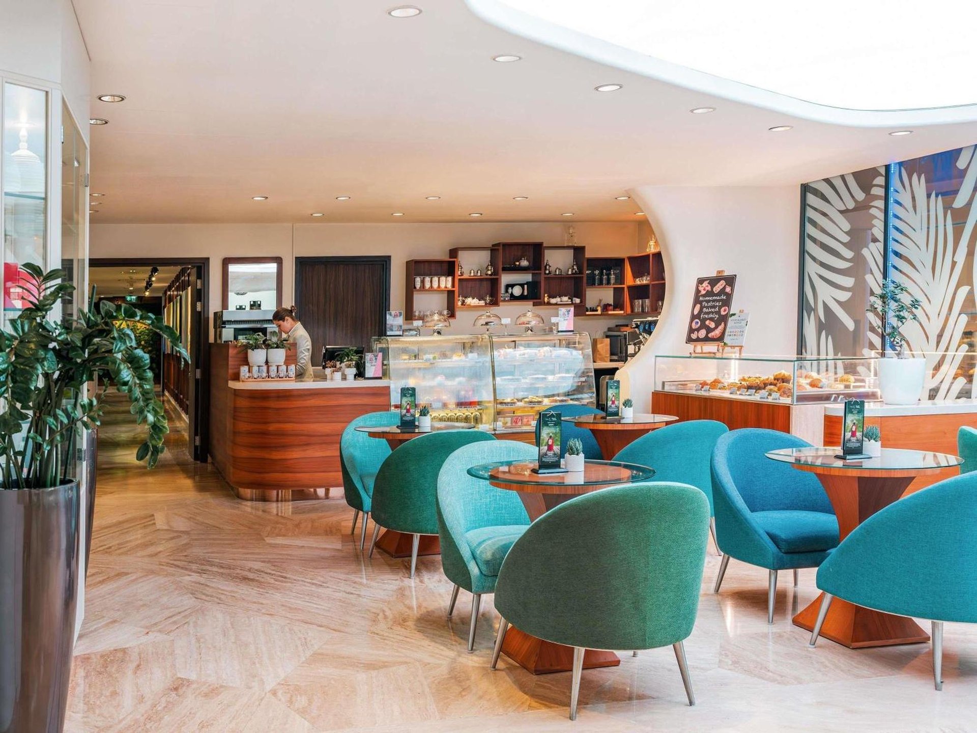 The Retreat Palm Dubai MGallery by Sofitel