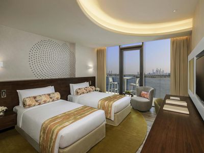Deluxe Room with Balcony and Sea View