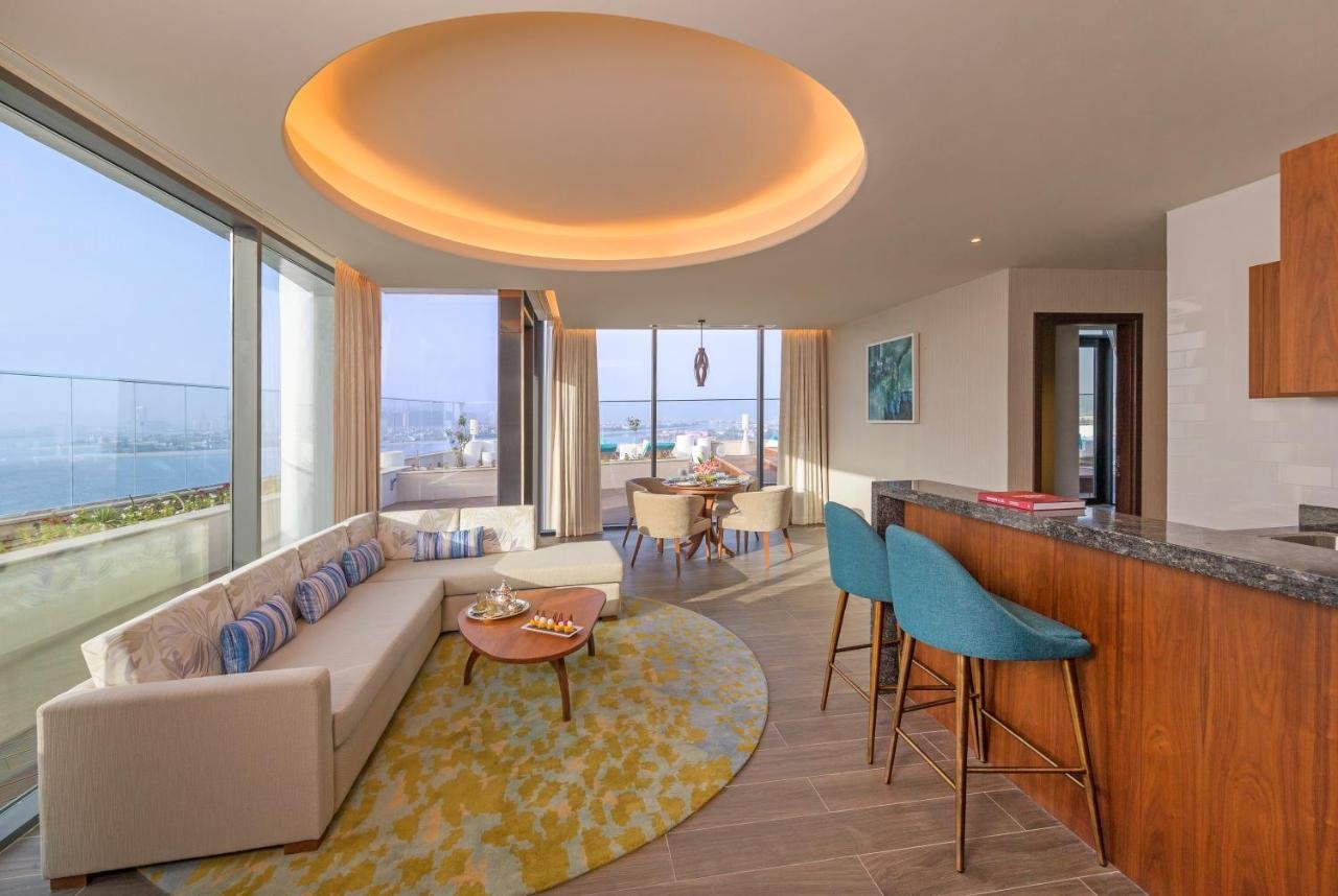 Penthouse King Suite with Rooftop Terrace and Palm Sea View - Club Lounge/Beach Access