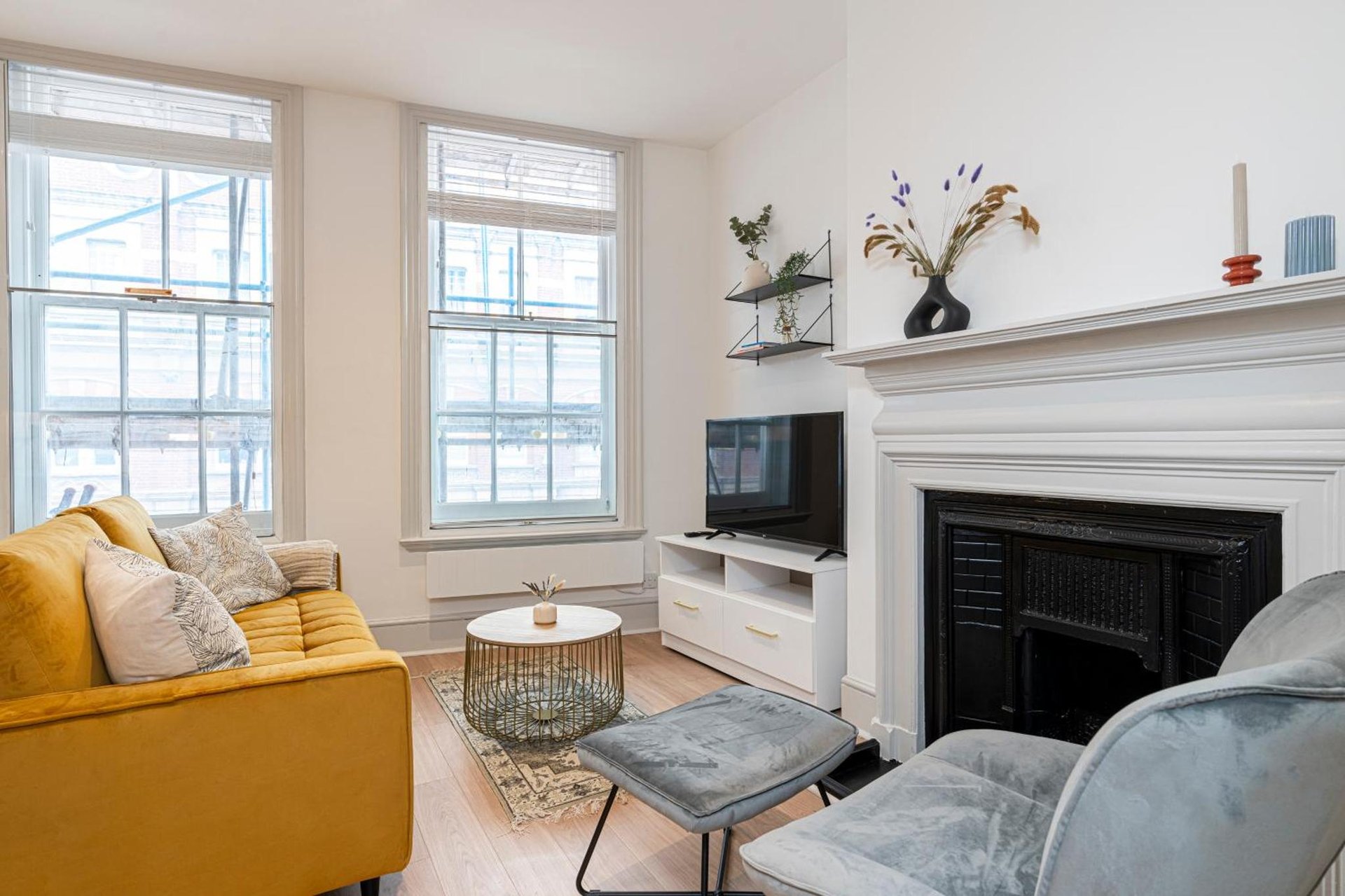 Stylish 1 bed flats in Soho, next to Piccadilly Circus and Trafalgar Square photo 4