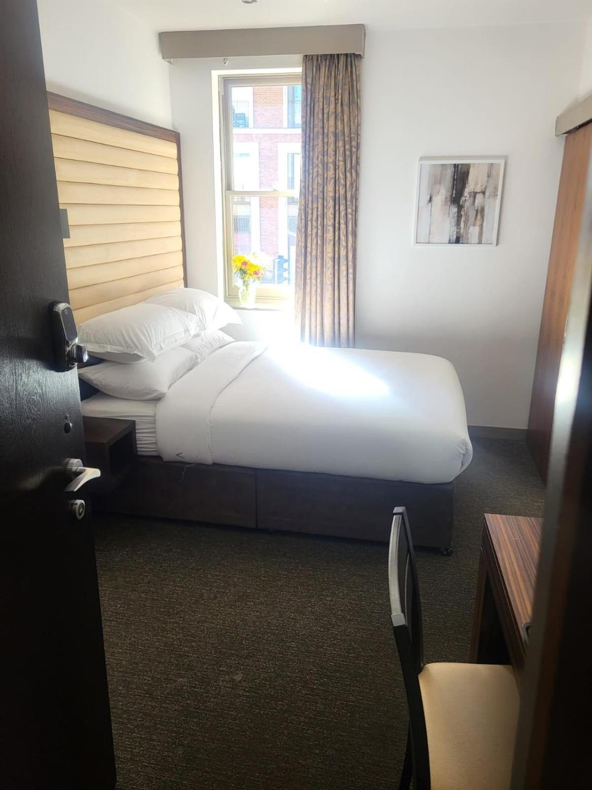 Central Boutique Room 302 — Greater London, London