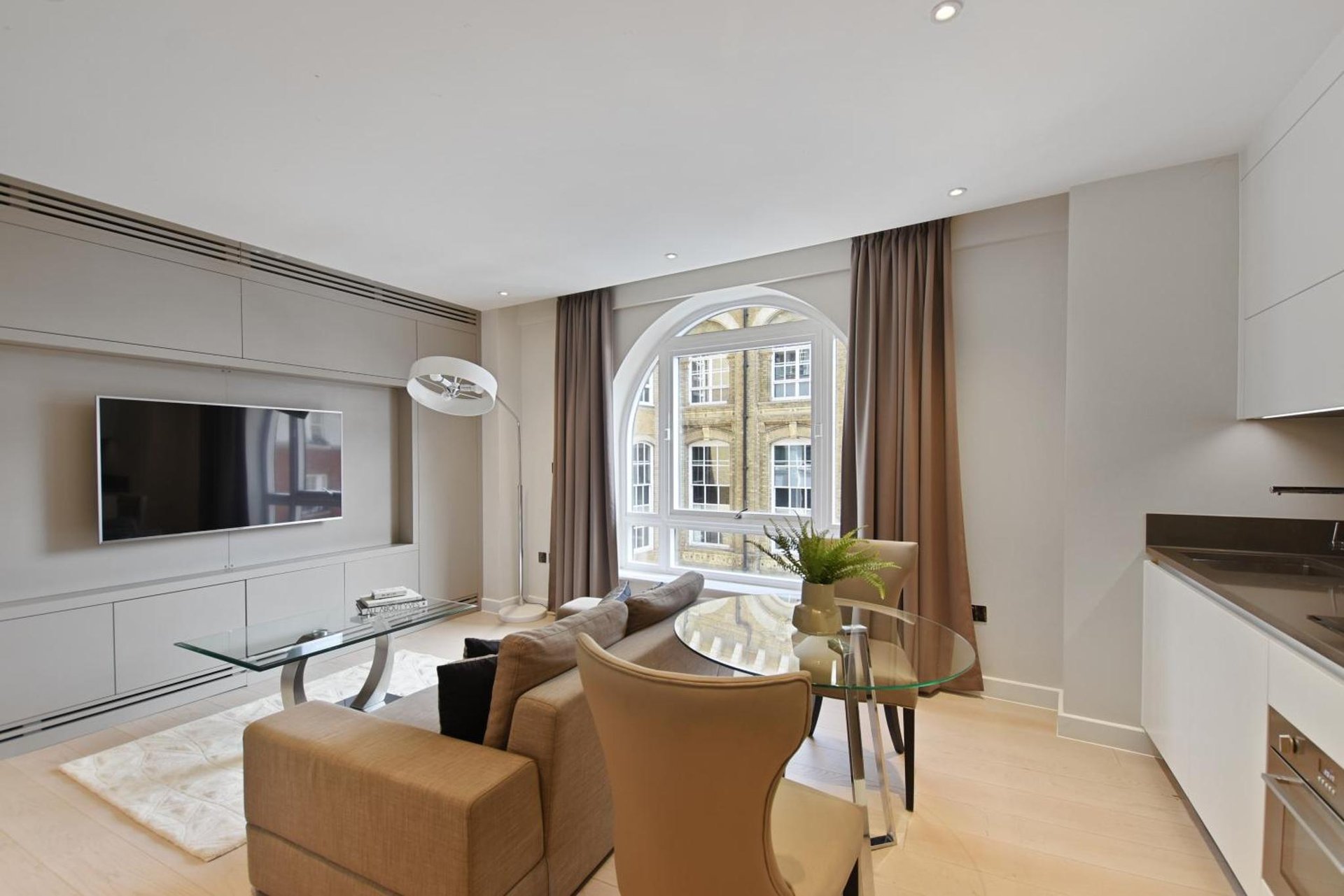 Vauxhall Bridge Road by Aeria Apartments photo 4