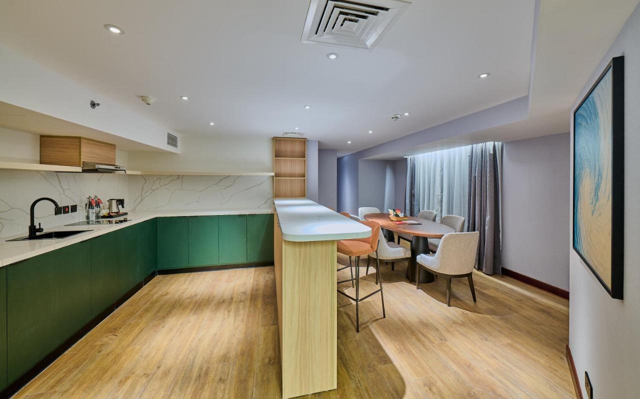 One-Bedroom Penthouse King Suite with City View