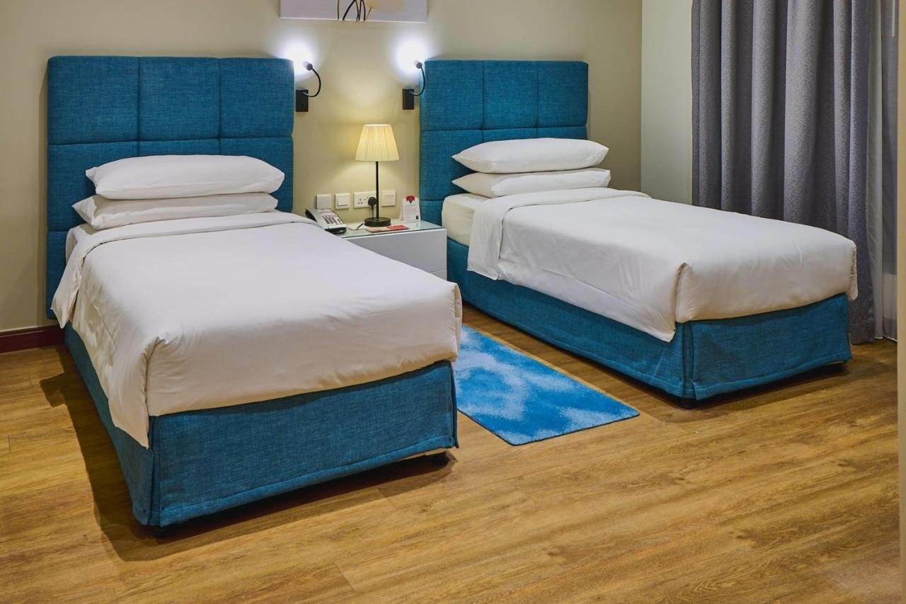 Photo of Deluxe Twin Room with City View #3