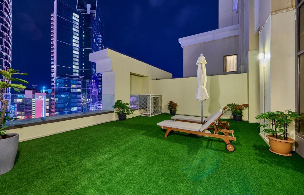 Ramada Hotel, Suites and Apartments by Wyndham Dubai JBR