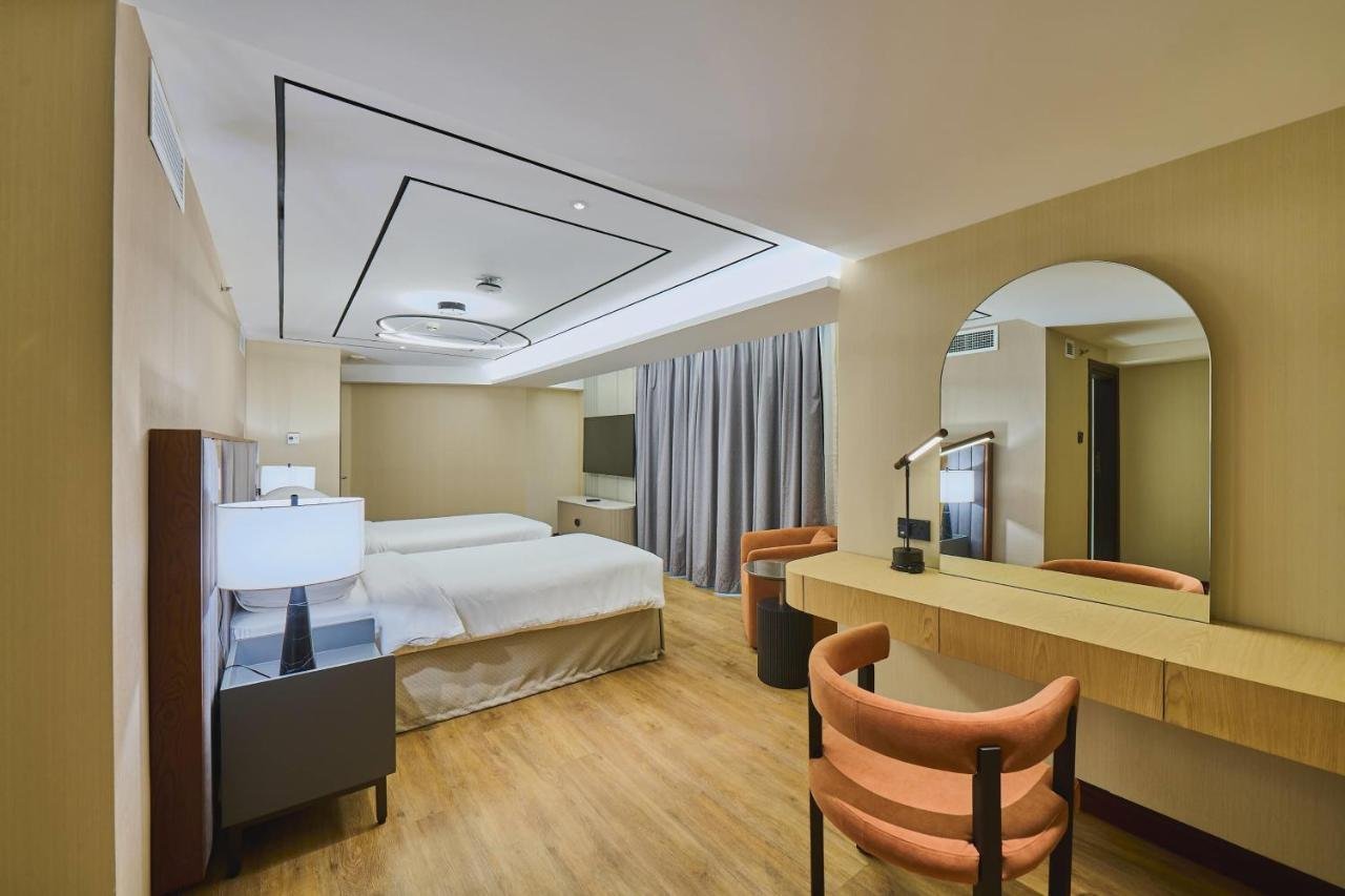 Photo of Two-Bedroom Penthouse Suite #4