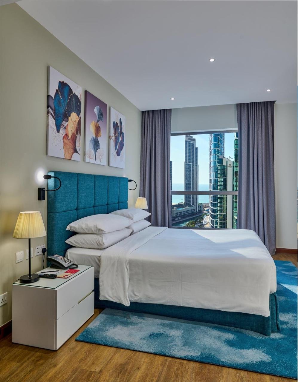 One-Bedroom King Suite with City View