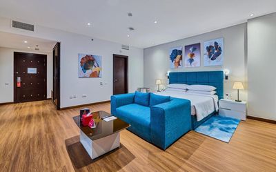 Deluxe King Room with City View